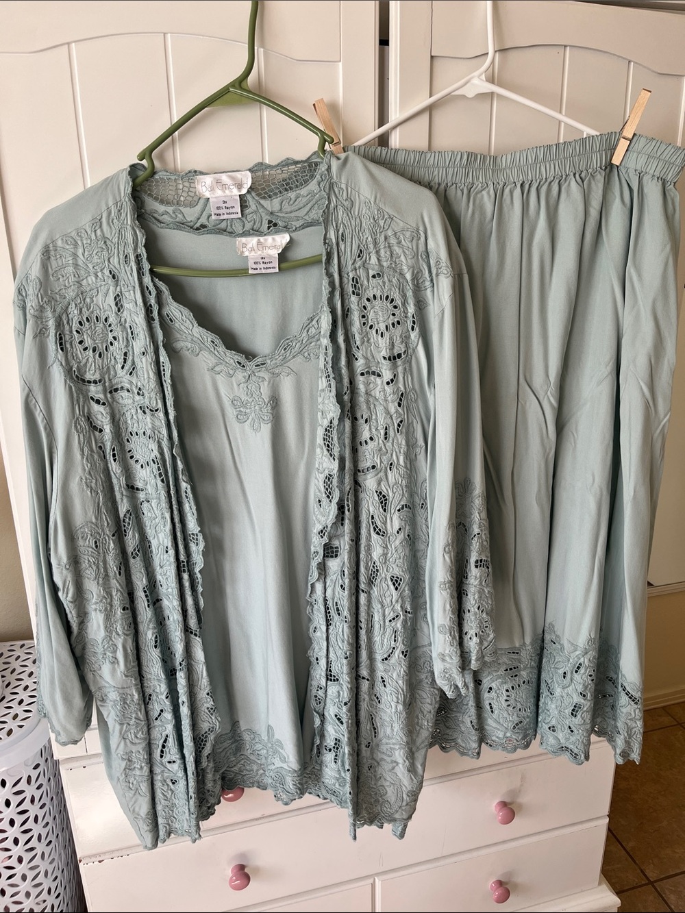3-Piece Embroidered Lace Set in Light Sage